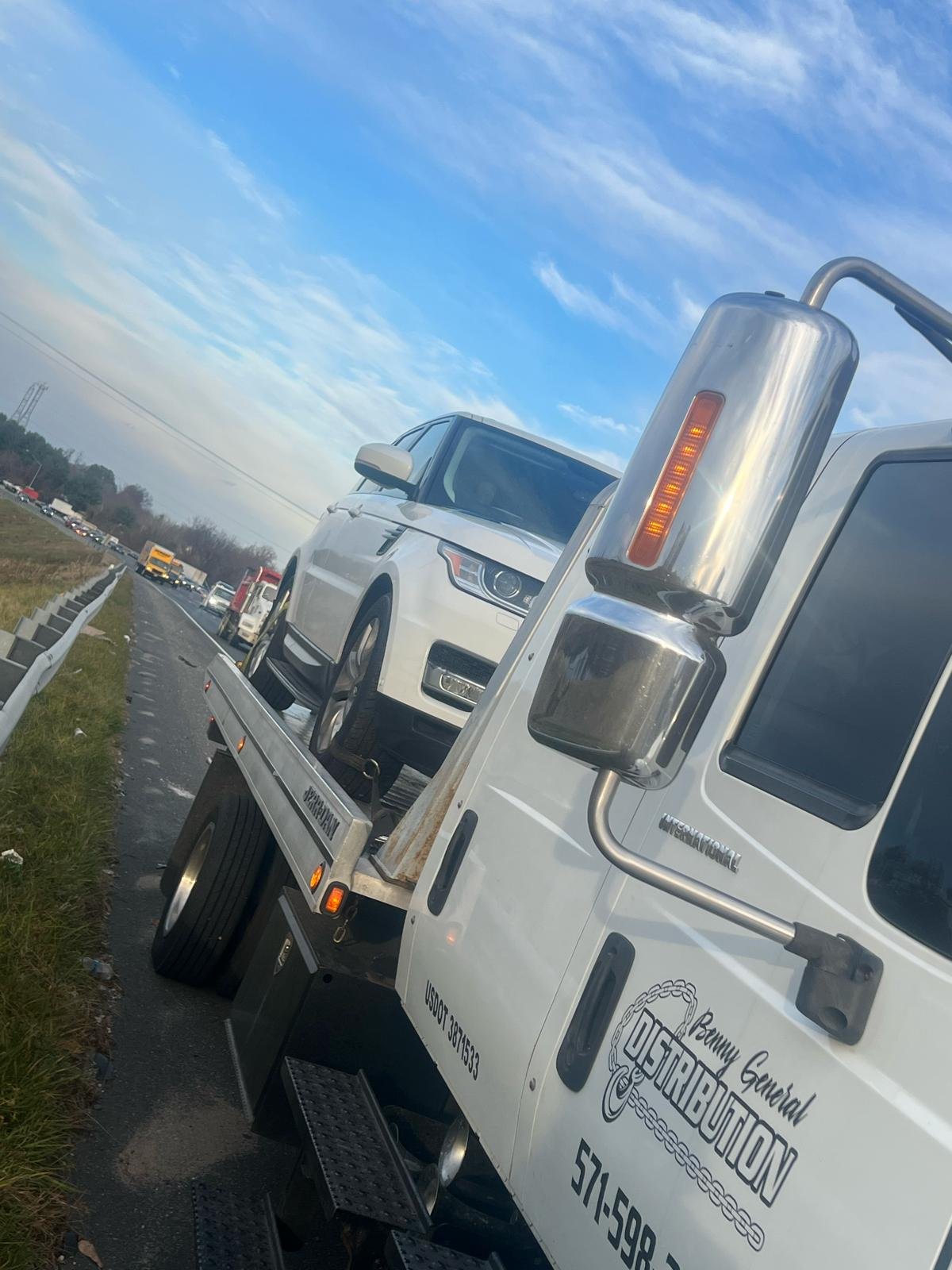 Road side service in Silver Hill Rd Hillcrest Heights